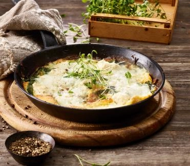 201707 omlette mit dreierlei kaese und spinat